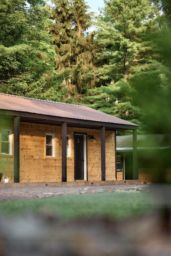 The Rex Hotel Greentown Exterior photo
